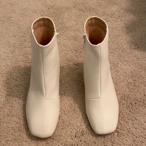 Brand new boots from boohoo - never worn